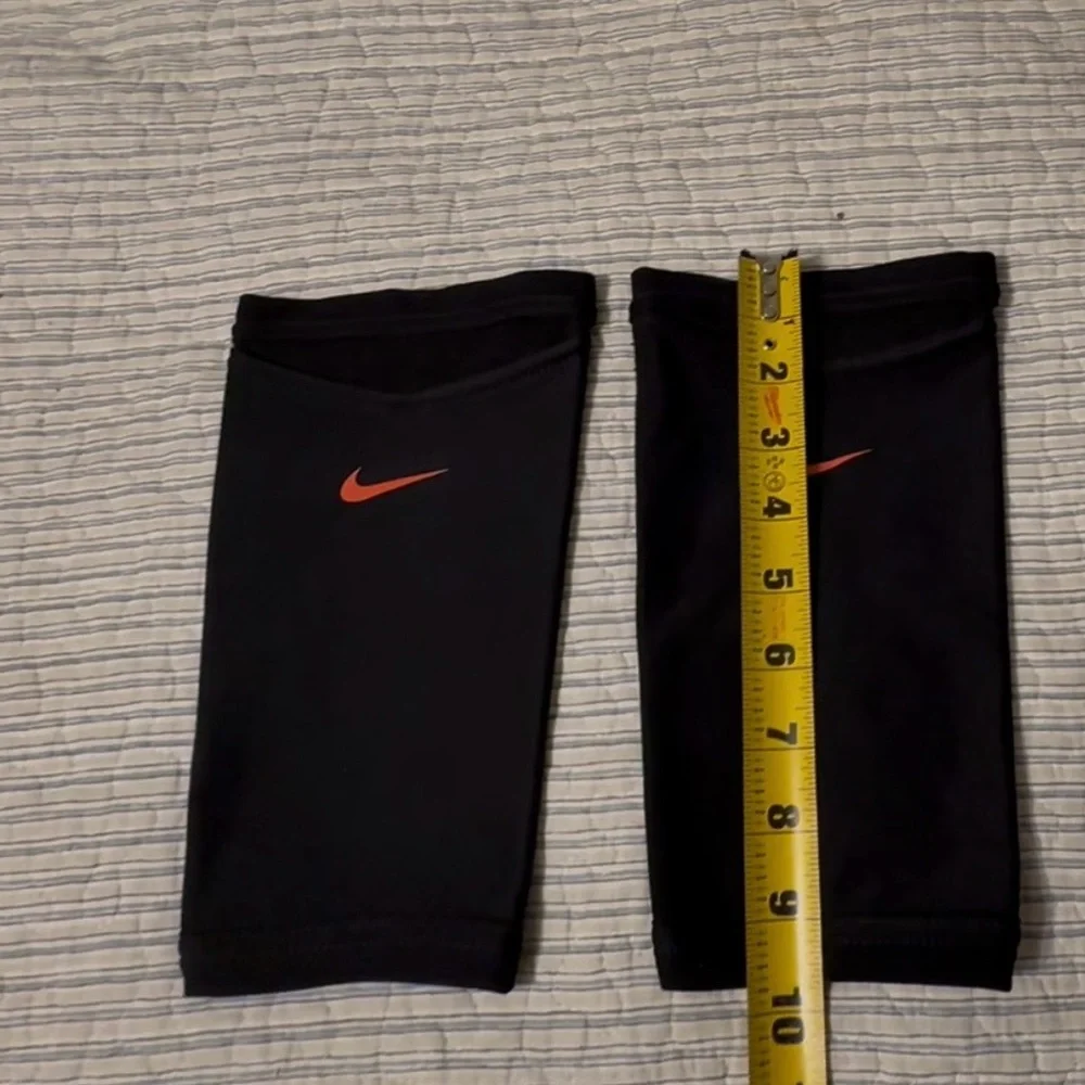Nike Black knee sleeves with Orange Swoosh - Picture 3 of 7